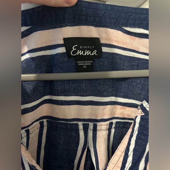 🎉Vertical Stripe Blouse - Picture 7 of 10